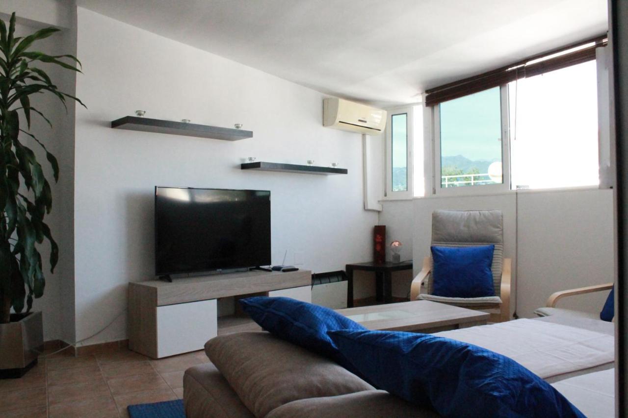 Apartment Sirena Beach Нерха Екстериор снимка