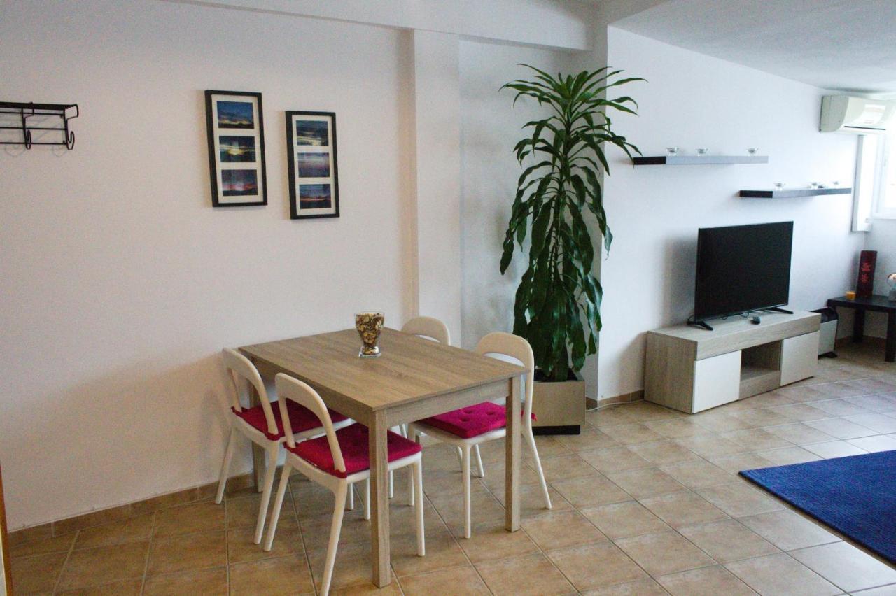 Apartment Sirena Beach Нерха Екстериор снимка