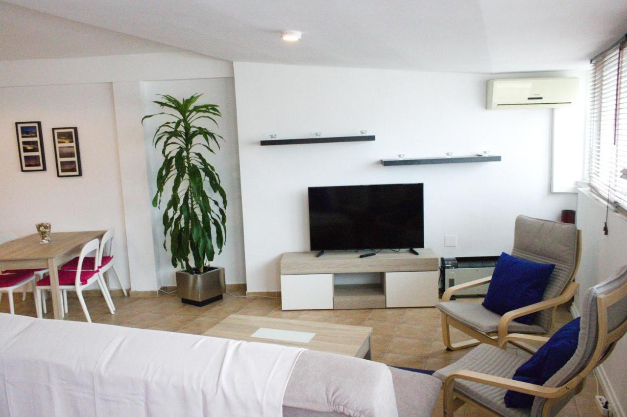 Apartment Sirena Beach Нерха Екстериор снимка
